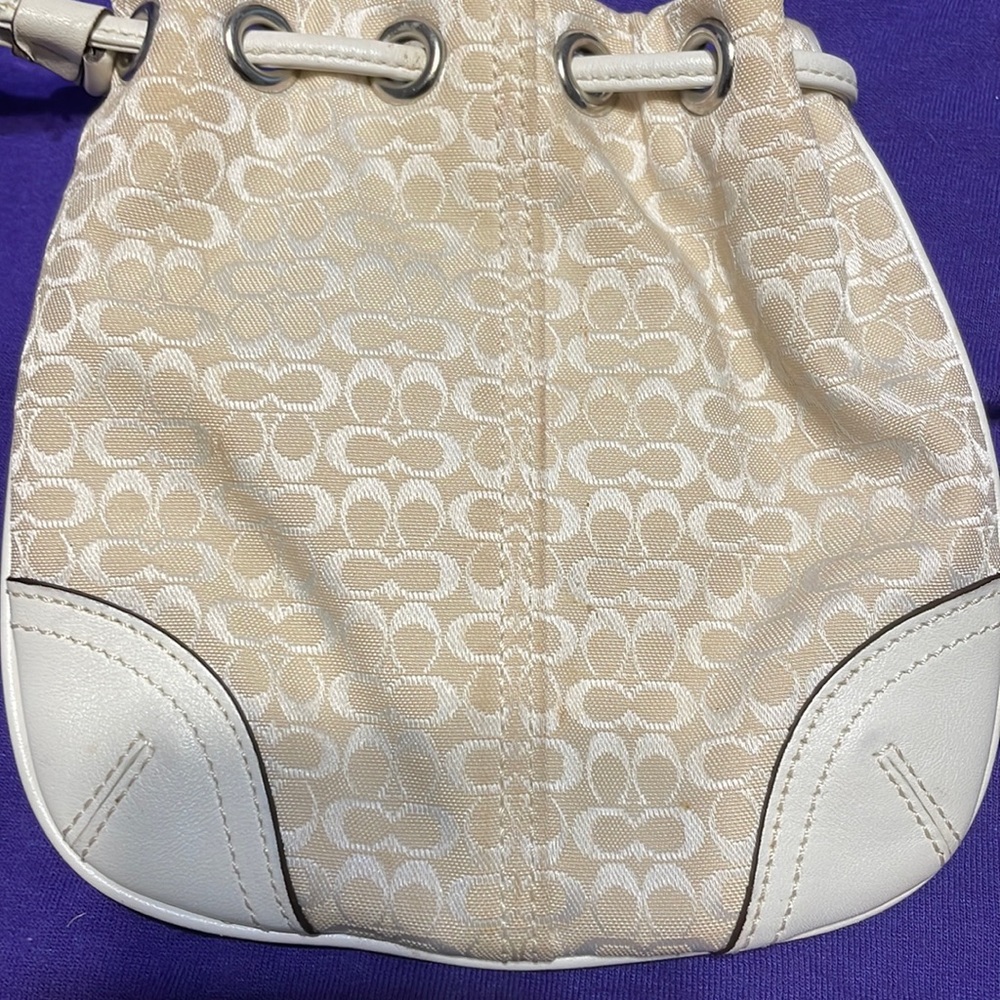 Coach Pouch